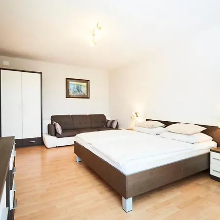 Grdelina Apartment