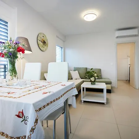 Apartment Grdelina *
