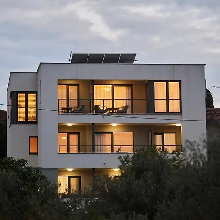 Grdelina Apartment *