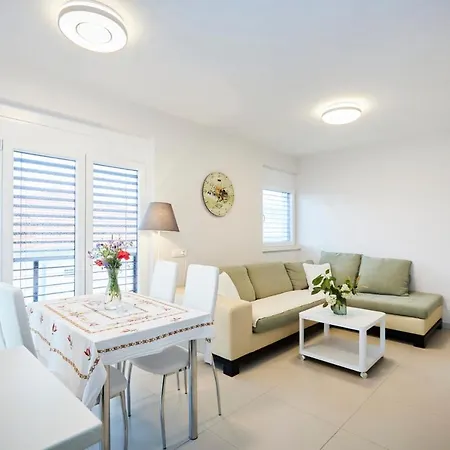 Grdelina Apartman Supetar