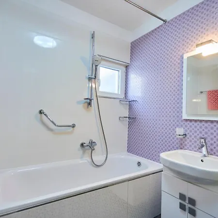 Grdelina Apartman Supetar