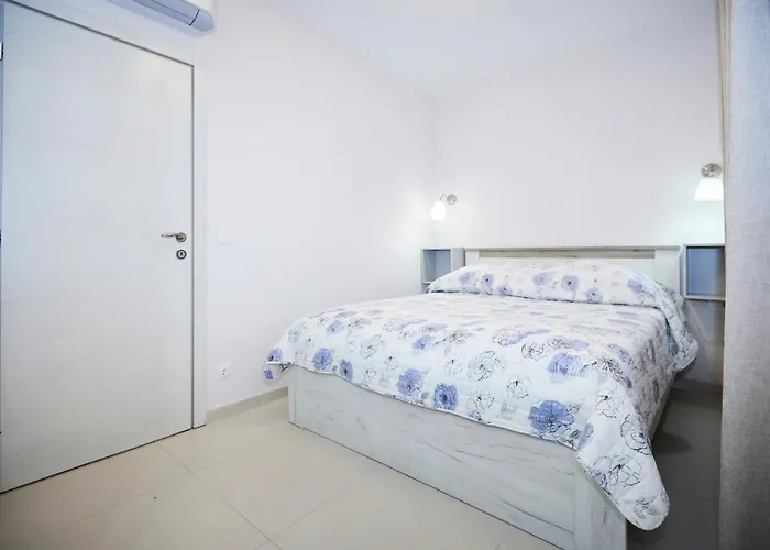 Grdelina * Supetar